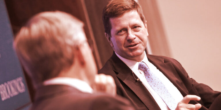 Trump Taps Jay Clayton, the SEC Chair Who Sued Ripple, to Lead AI Push – Decrypt